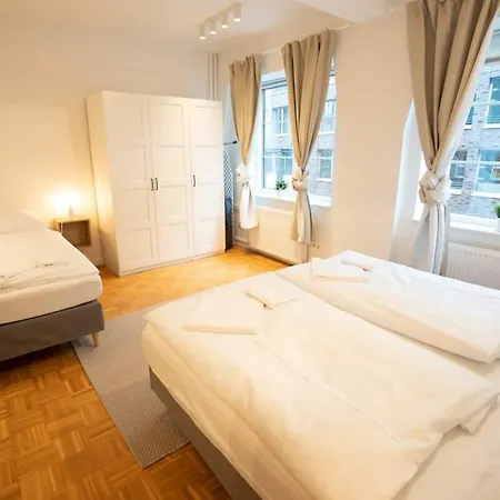 Living In Hamburg City Center Eksteriør billede